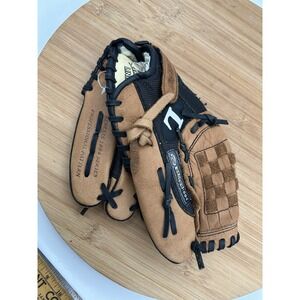 Louisville Slugger Genesis 1884 GEN1050BM 10.5" Youth Baseball Glove Left Hand‎